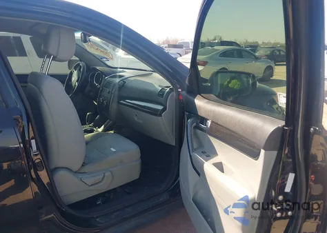 2013 Kia Sorento Lx z USA, uszkodzony, nr VIN 5XYKT3A63DG423742